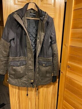 Express Women’s Olive & Black Utility Quilted Jacket